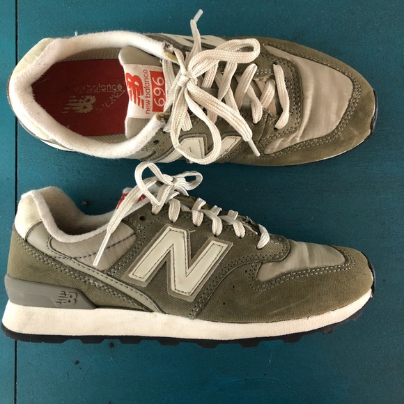 🌱NEW BALANCE 696 BARELY WORN!🌿